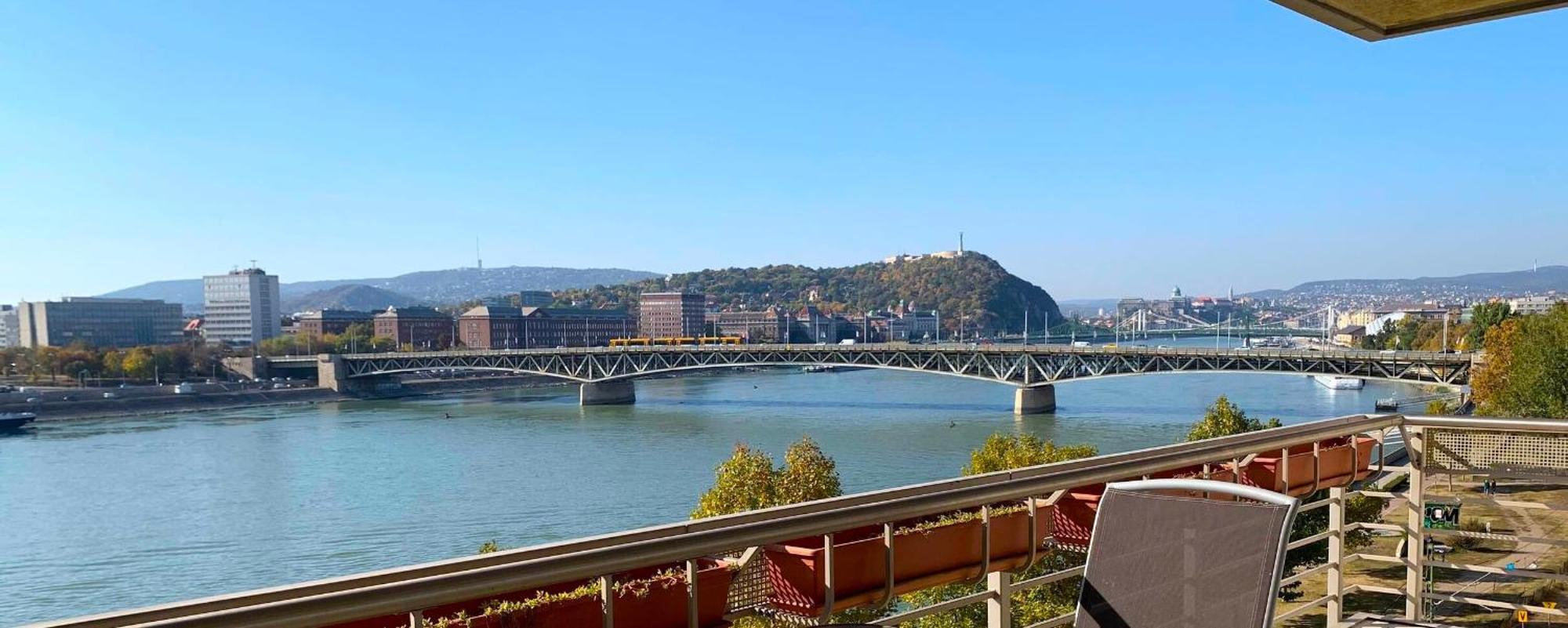 Dunapest Apartman Budapest Exteriör bild